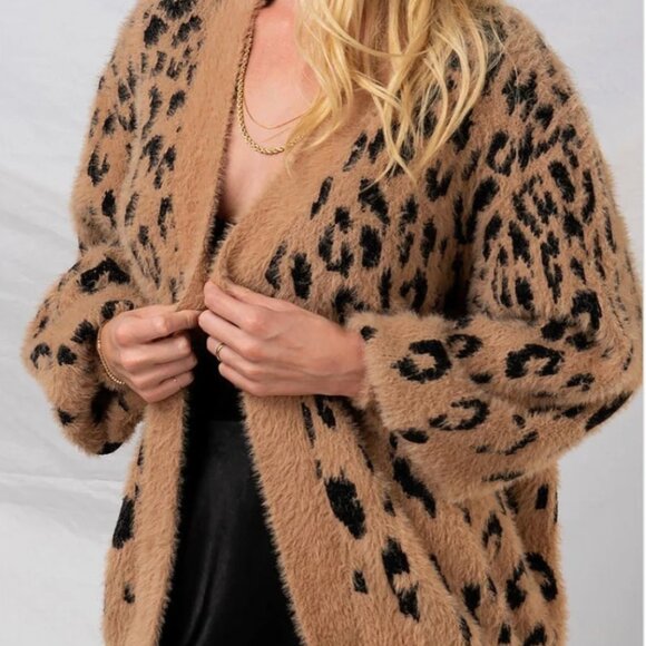 Leopard Fur Cardigan - Picture 2 of 9